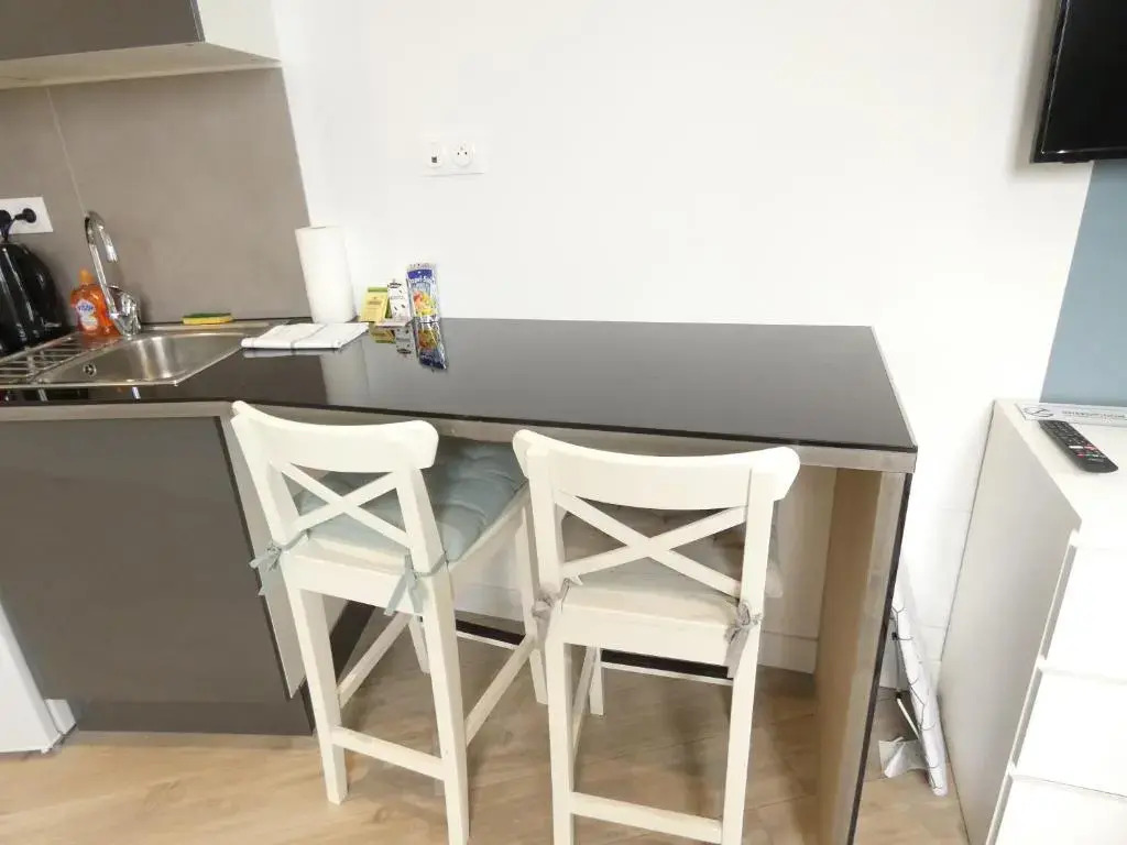Charmant studio, terrasse privative [Moulin Blanc]