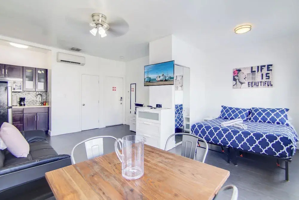 Chic Large Studio Apt Near Ocean Drive South Beach