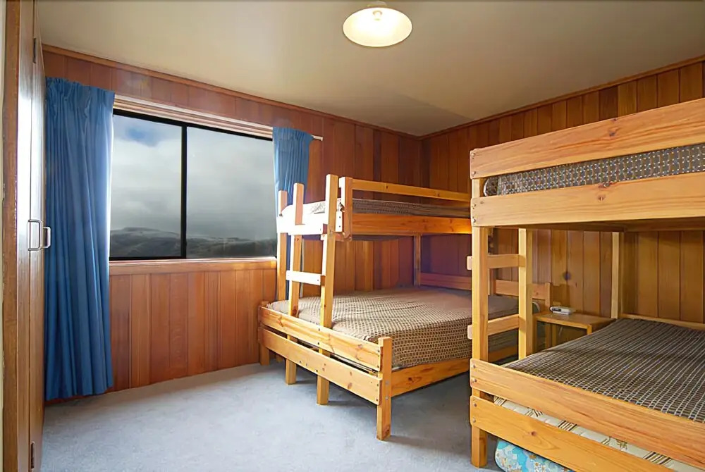 Hotham 1750 11