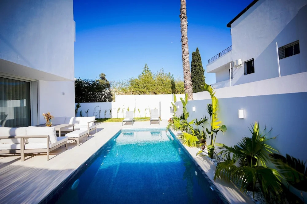 Villa Apollon: Seaside and luxurious