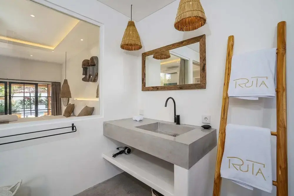 Villa Ruta II - Luxury 2BR Tropical Villa next to Luna Beach Club and Nyanyi beach