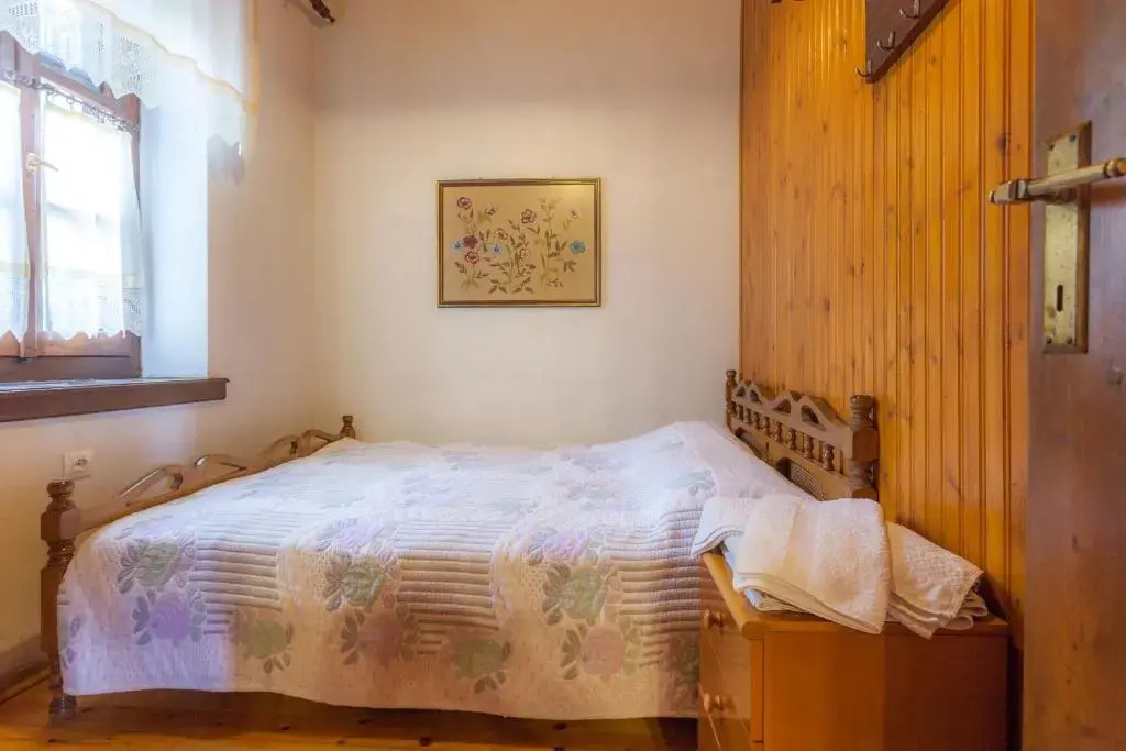 Nikoleri Studios & Apartments
