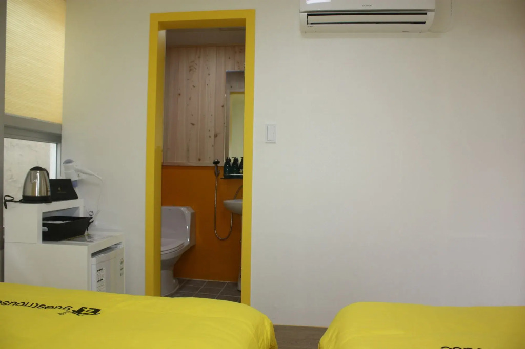 24 Guesthouse Nampo Station