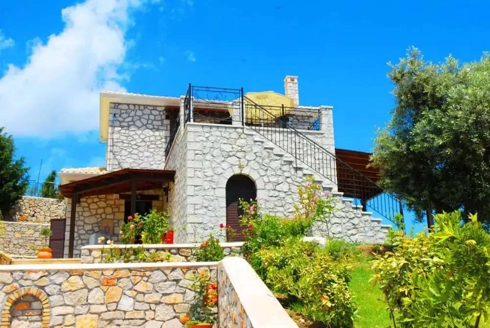 Beautiful 2 Bedroom Villa With Private Pool on the Island os Lefkada