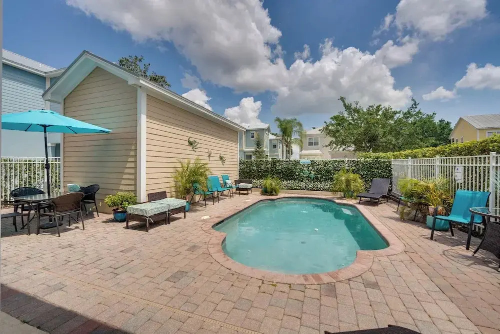 6 Mi to Disney: Lakefront Reunion Resort Home