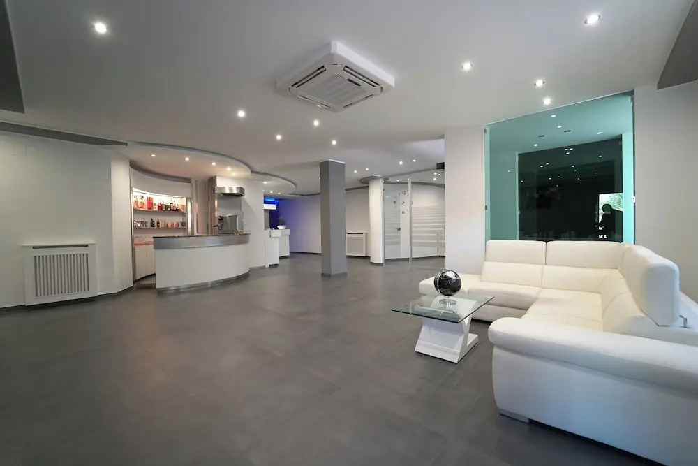 DH Hotel