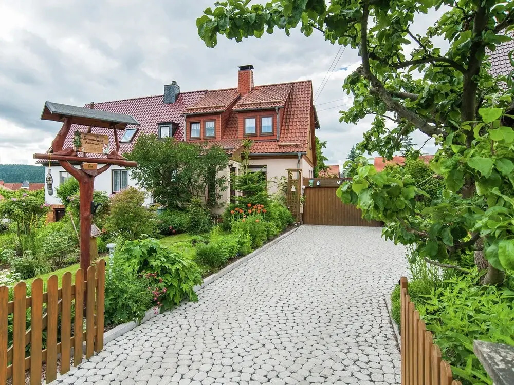 Quaint Apartment in Zella-mehlis With Garden