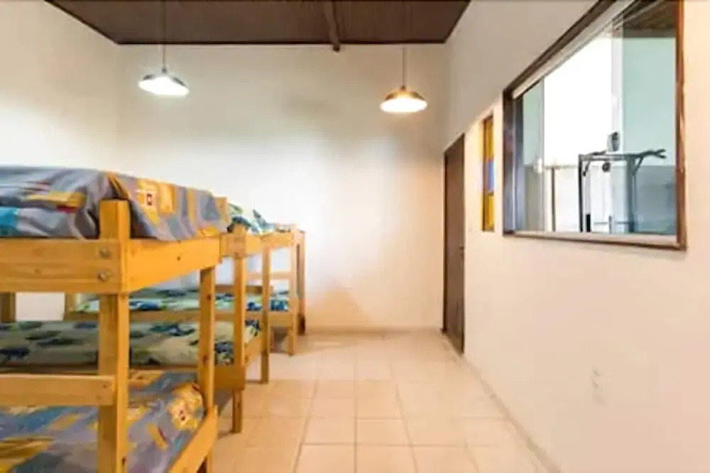 Man Cave Hospedaria