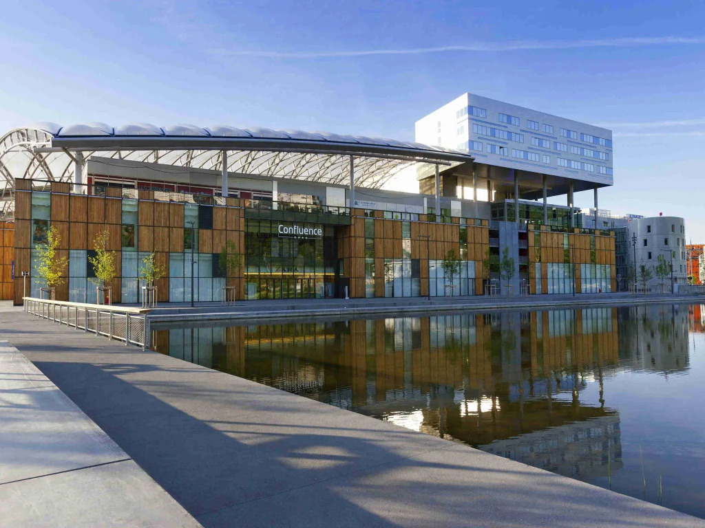 Novotel Lyon Centre-Confluence Bord de Saone