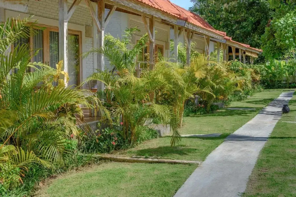 CARI Surf Camp & Studios