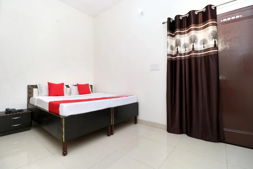 OYO 30323 Gd Pride Guest House