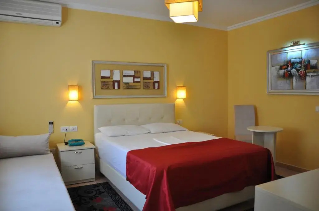 Hotel Pik Loti