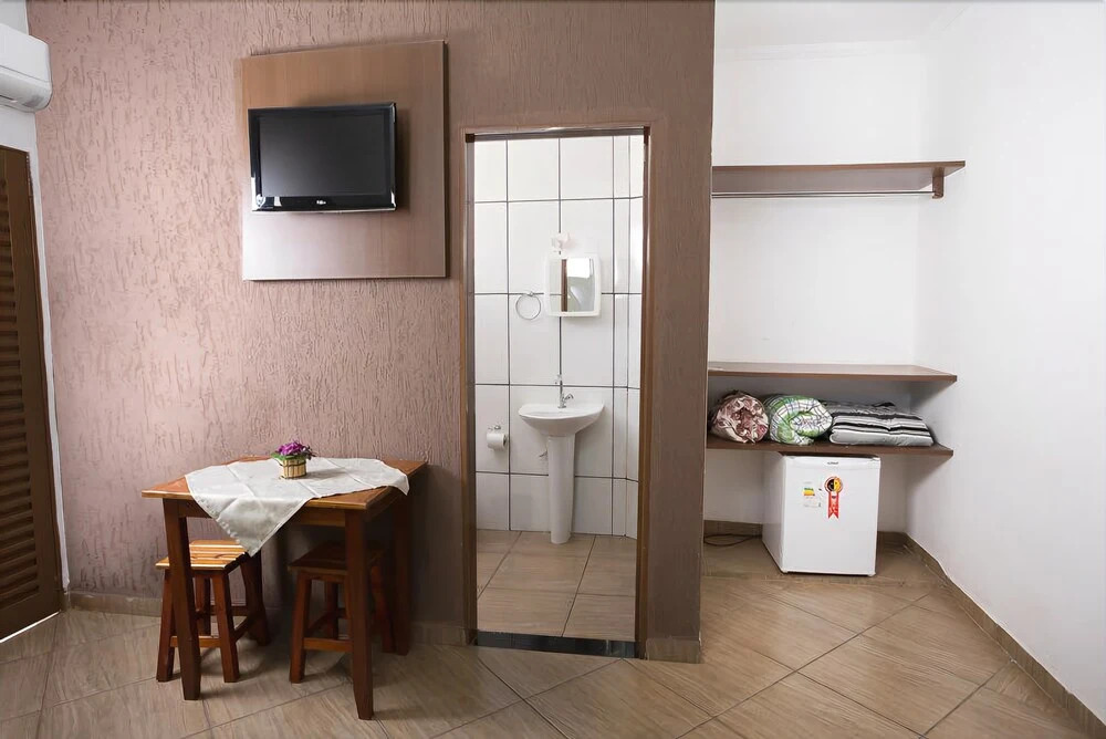 Hotel Portela III - Aprox 600m do Thermas dos Laranjais e Hot Beach
