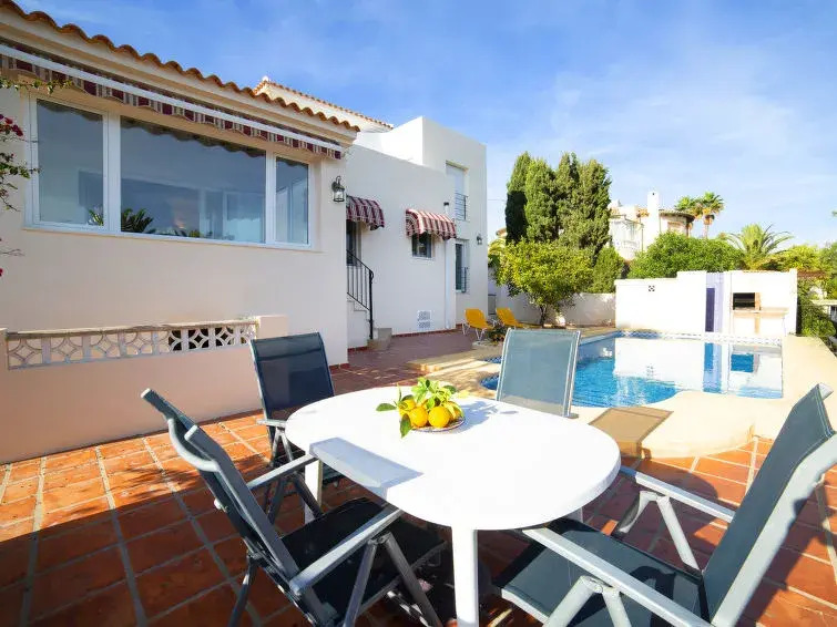 Villa Baladrar by Abahana Villas