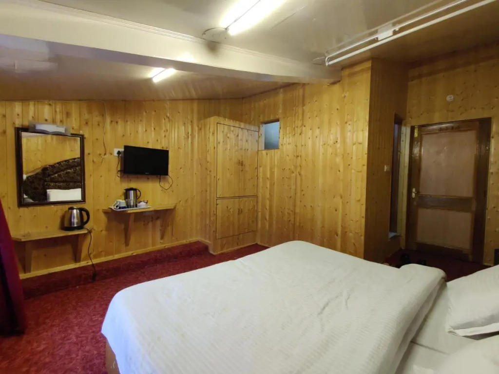 Hotel Outlook - Pahalgam