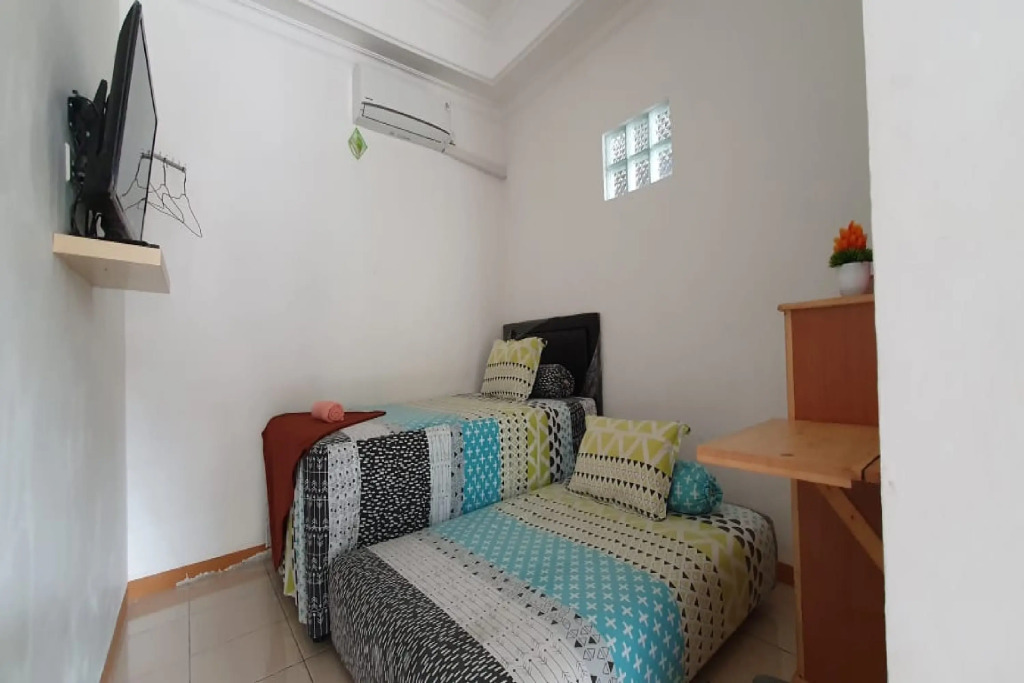 Langkar Guest House Syariah Mitra RedDoorz