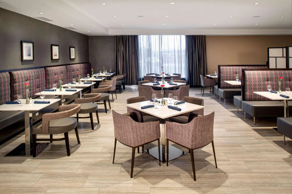 DoubleTree by Hilton Halifax Dartmouth