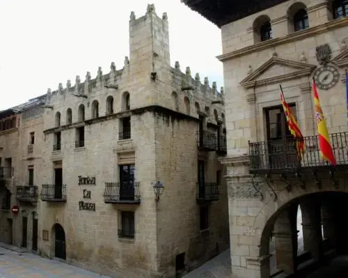 Fonda la Plaza