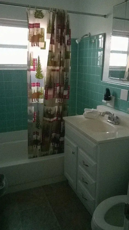 Beach House Motel