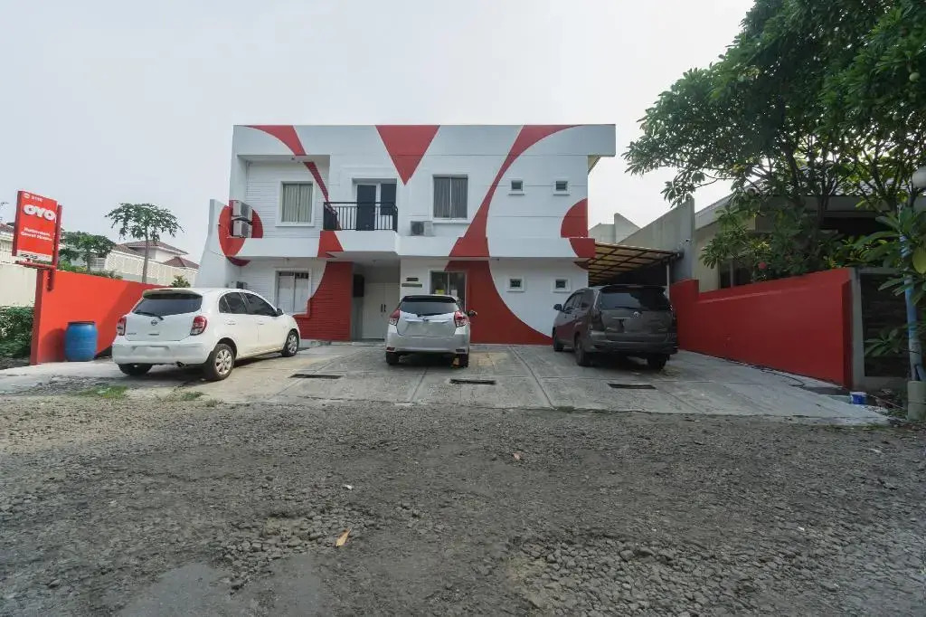 OYO 2110 Rotterdam Guest House Syariah