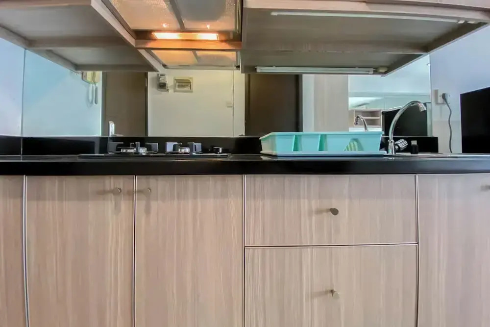 Homey And Cozy Living Studio At Tamansari The Hive Apartment