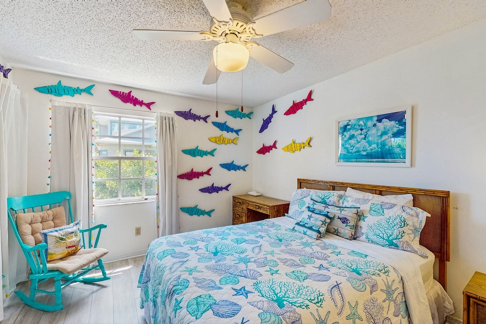 Sea Woods Condo 131 - Coastal Hide Away
