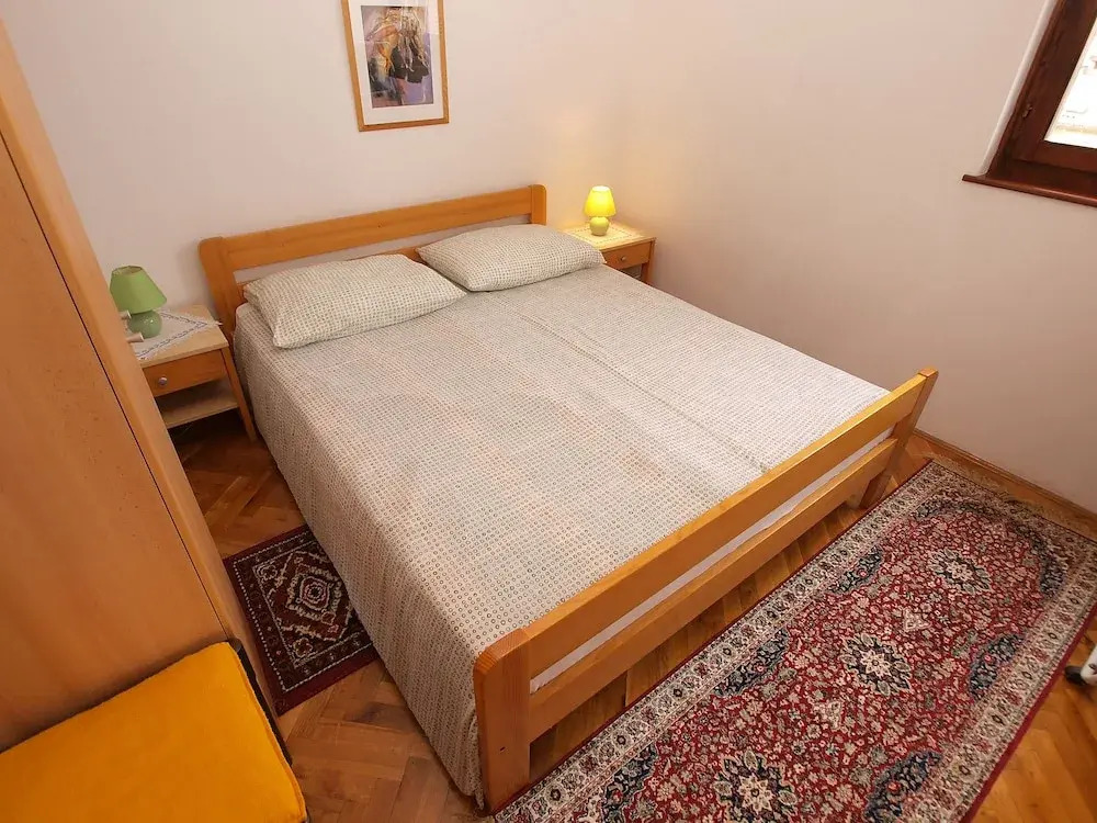 Apartment 297