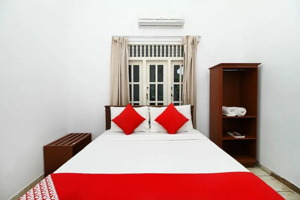 OYO 347 Hotel Empryean