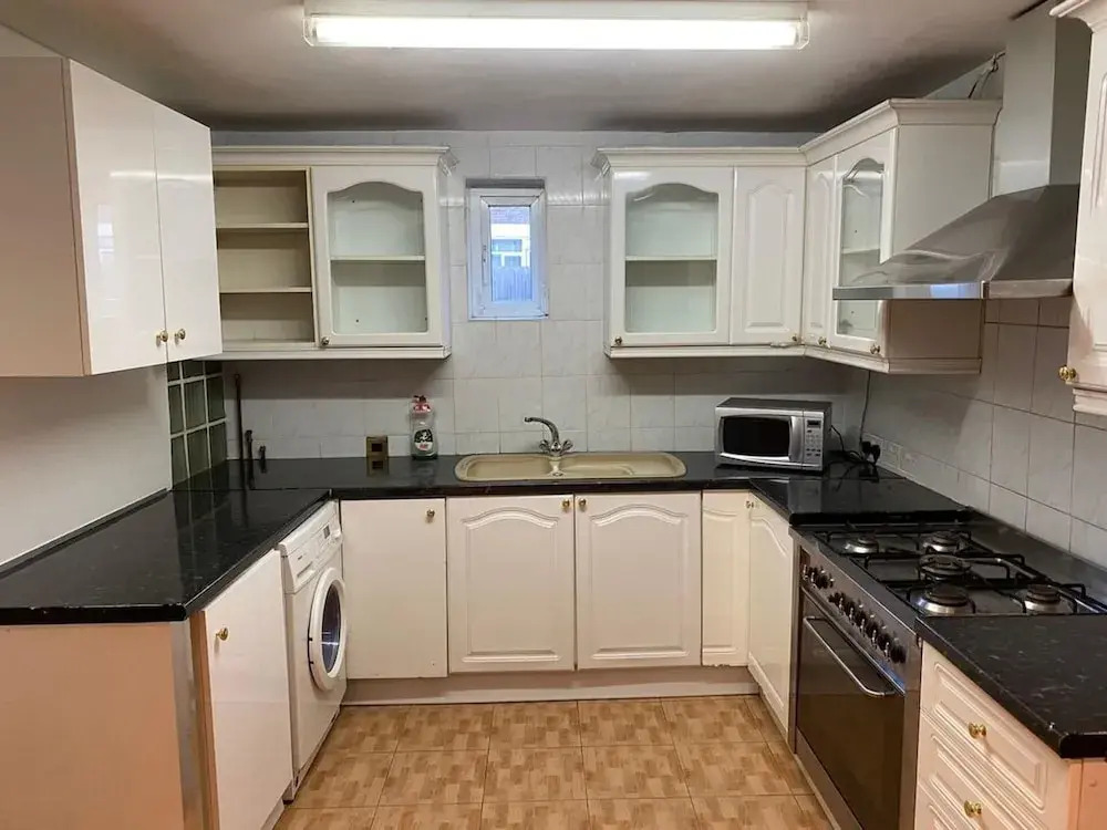 Immaculate 7-bed House in London