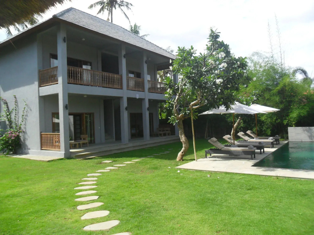 JuBlu Hotel