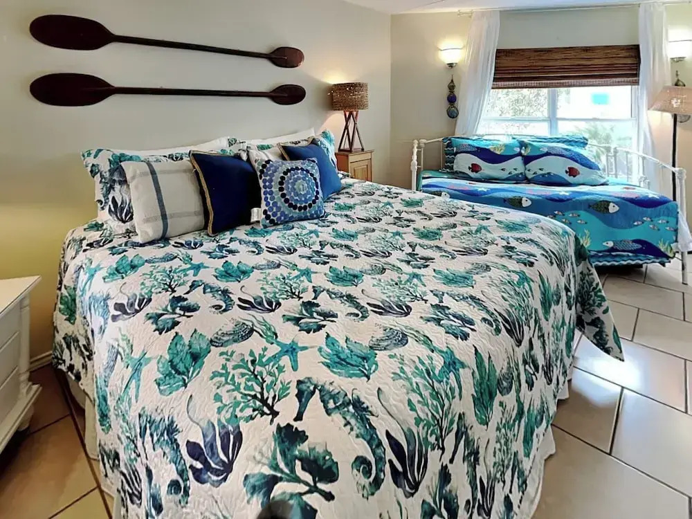 Siesta Keys by Miss Kitty’s