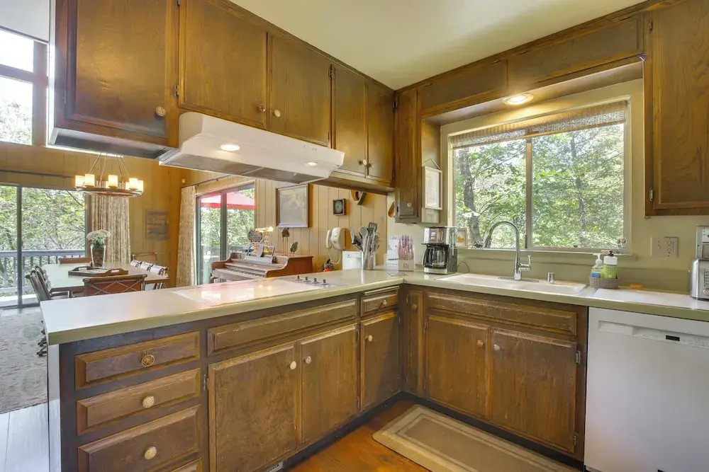 Lake Arrowhead Family Home w/ Game Room