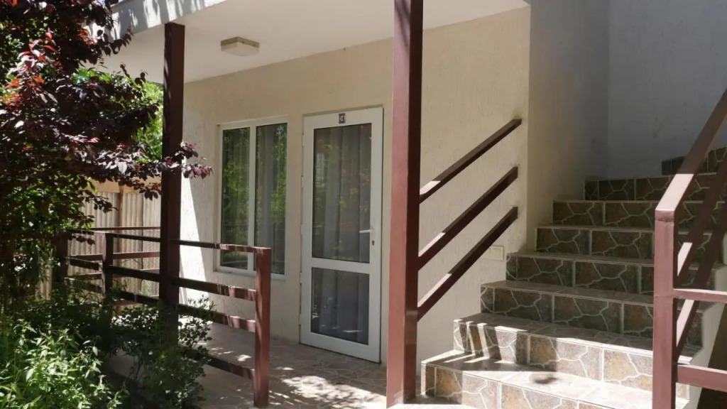 Guest House LETO