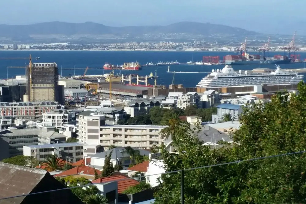 Spacious 3bed Apt Overlooking Cape Town Panova