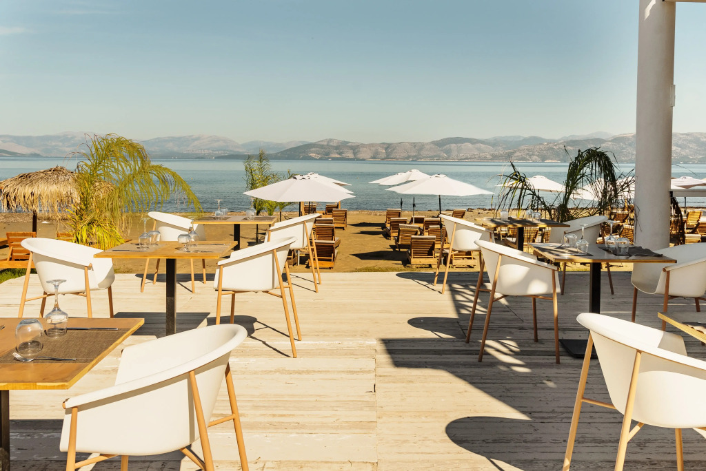 Olive Grove Beachfront Apartments & Suites