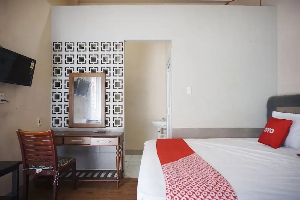 OYO 93003 B32 Homestay