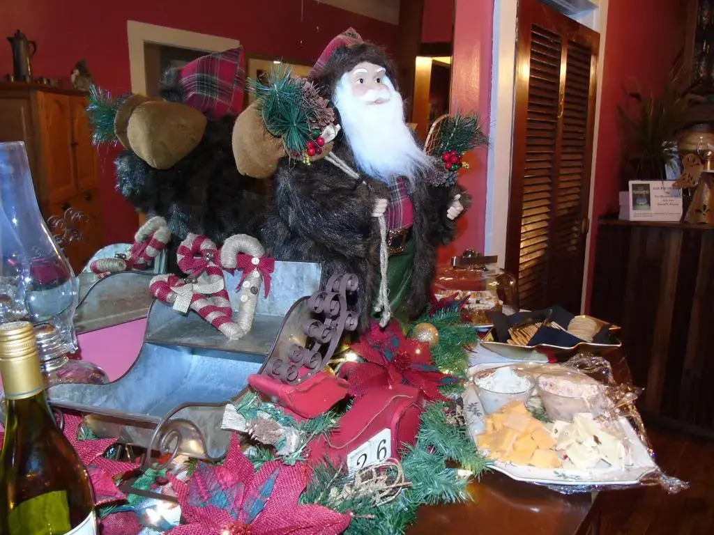 The Charleston Inn Hendersonville NC