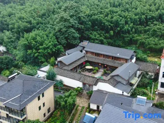 Yunshuiyu Moganshan Hot Spring Siheyuan Homestay