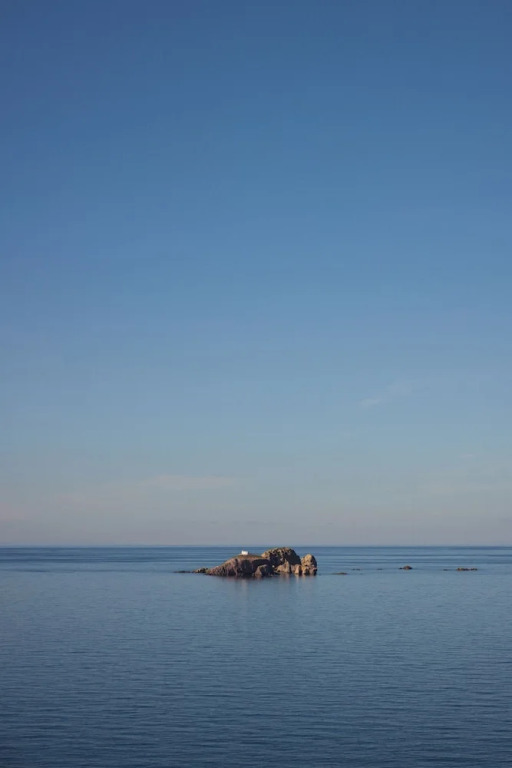 Luura - Cliff, Paros, Morgans Originals