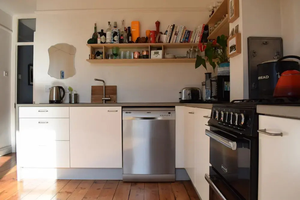 1 Bedroom Garden Flat in North West London