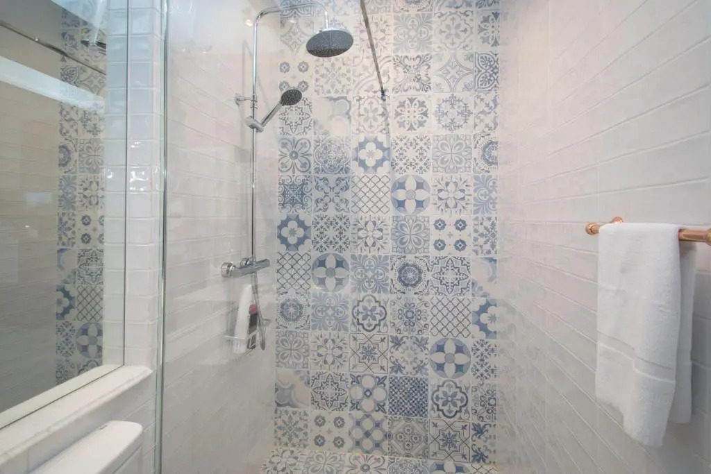 087 Design Studio - Alicante Holiday