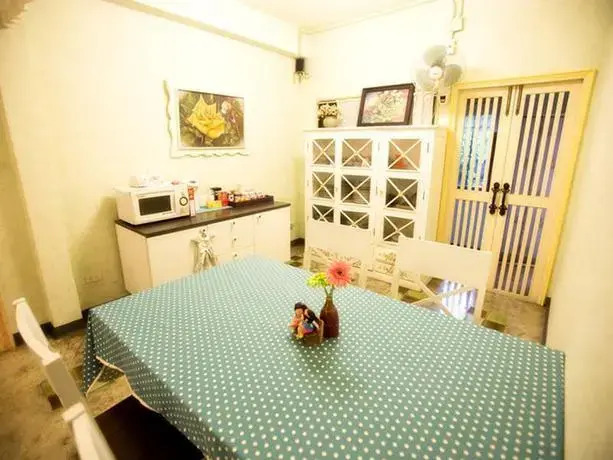 Nana House