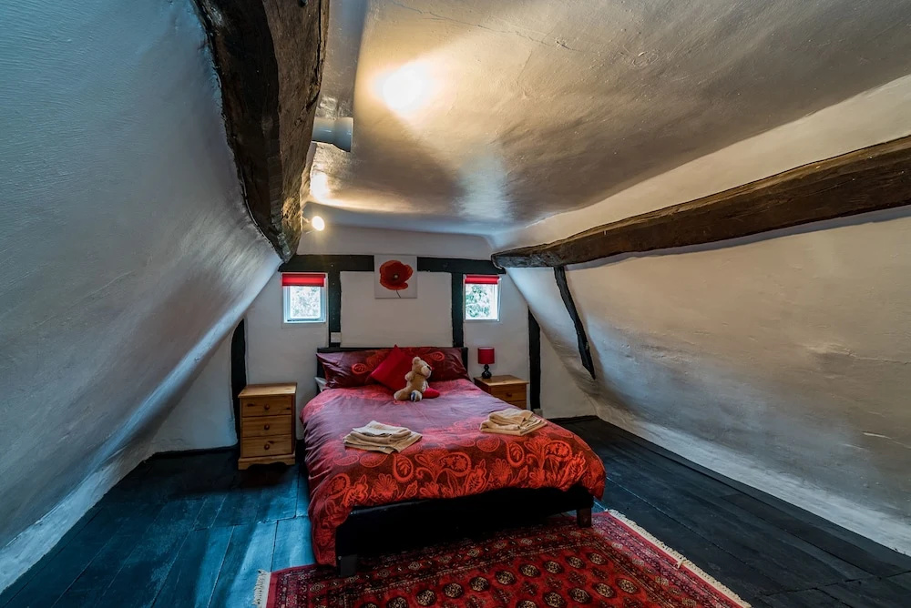 Yew Tree Cottage- Sleeps 12 Garden & Pet-Friendly