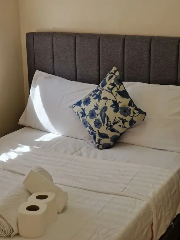 Beautiful 1 Room House in London