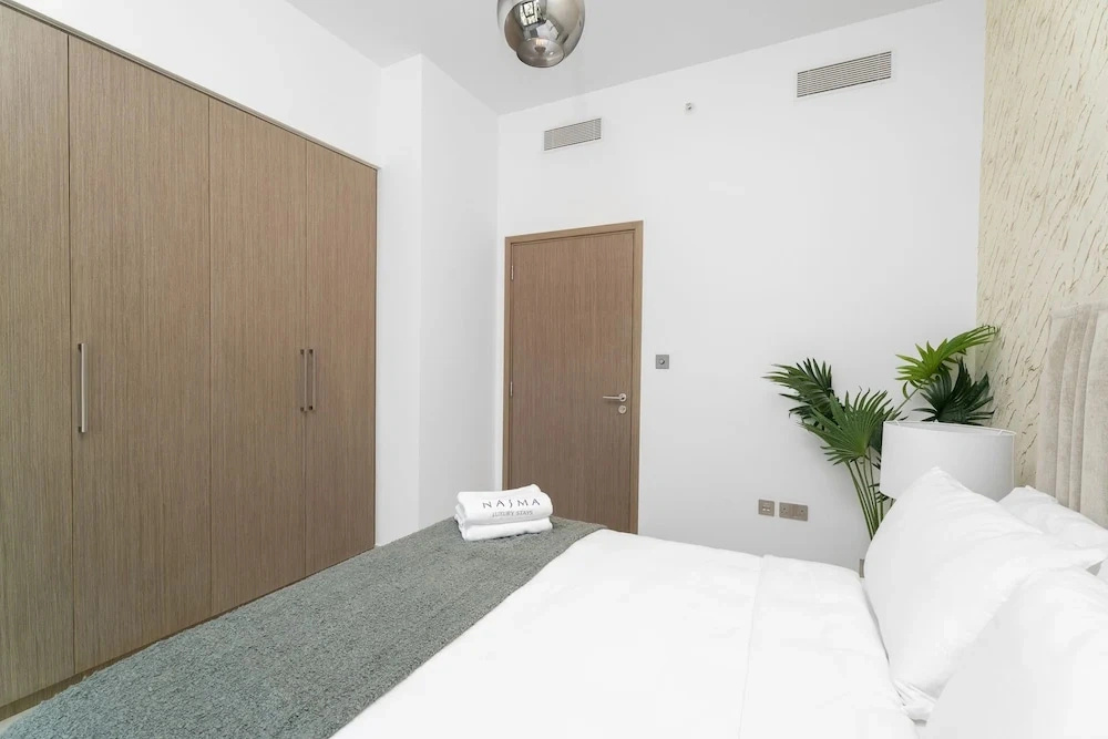 Nasma Holiday Homes - Burj Royale
