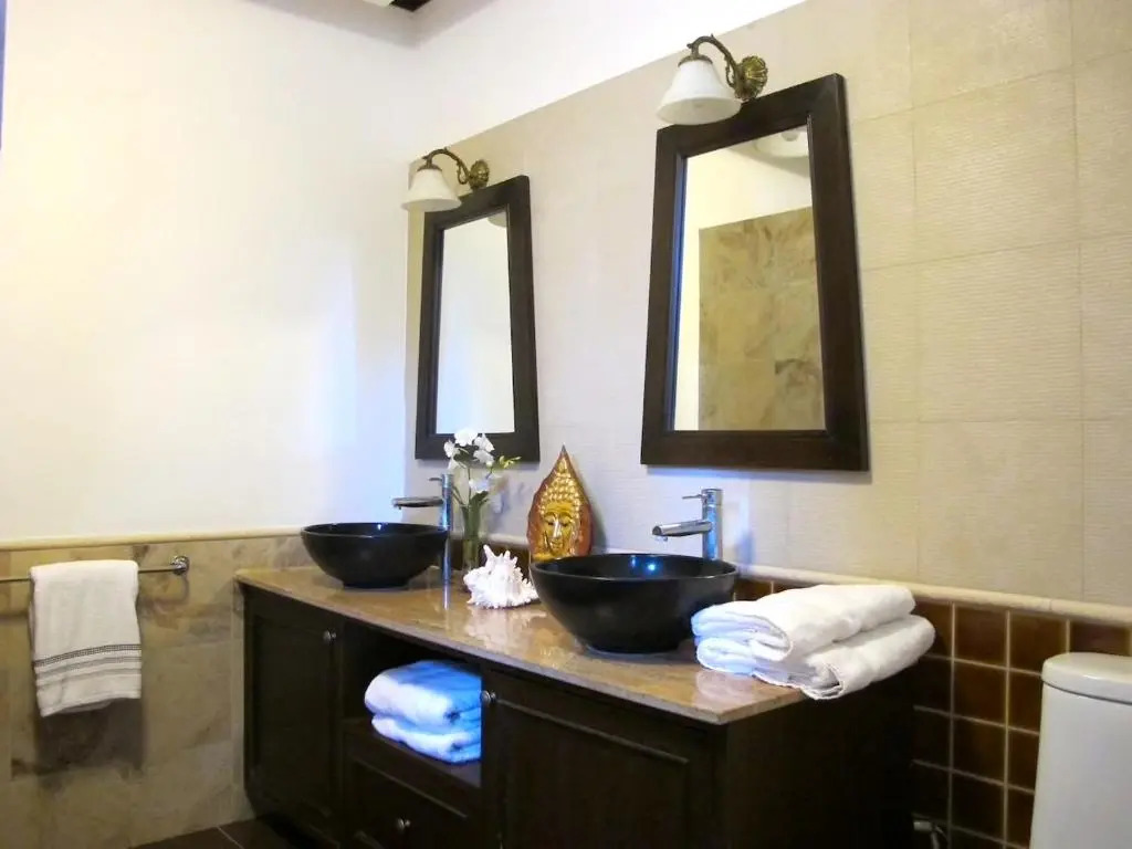 6 Bedroom Seaview Villa with Pool