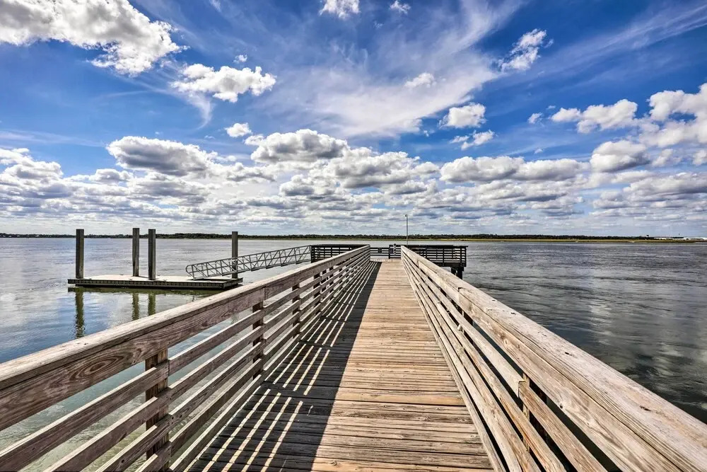 Charming Florida Retreat < Half Mile to Beach!