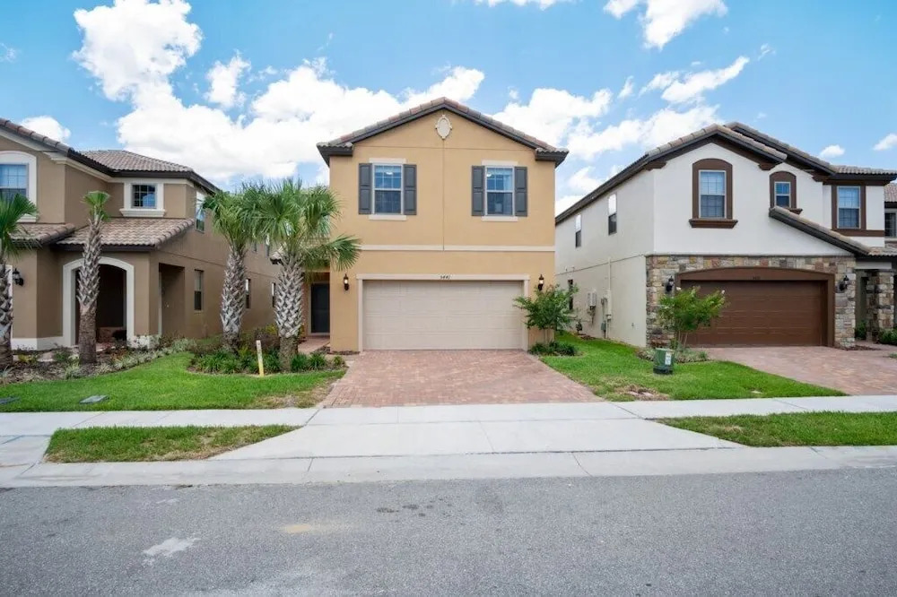 Spacious 5Bd Pool Hm w/ Spa, Wifi-Solterra 5441