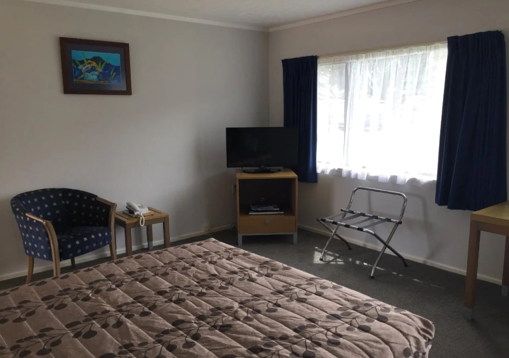 Cypress Court Motel