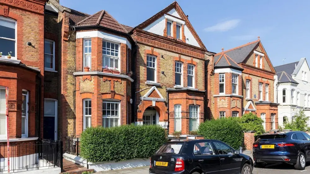 Beautiful 2BR flat right by Clapham Common